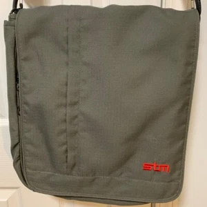 STM Olive Alley Shoulder Laptop Messenger Bag Great Condition - Picture 1 of 13