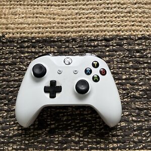 Controller wireless Microsoft Xbox One 1708 - bianco leggero alla deriva