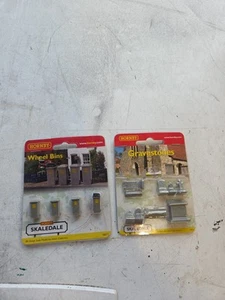 Hornby Accessories Wheel Bins And Grave Stones Brand New 00 Gauge - Picture 1 of 5
