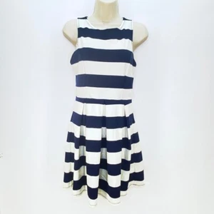 Vestido para mujer Xhilaration ajuste y llamaradas azul blanco a rayas elástico plisado con cremallera S - Imagen 1 de 8