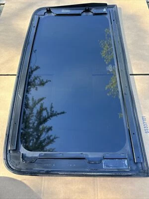 2013-2019 Ford Escape Front Sun Roof Sunroof Sliding Window Glass OEM - Image 1 of 4