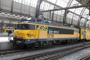 D7 35mm Slide NS 1778 Amsterdam Centraal 05.04.17 - Picture 1 of 1