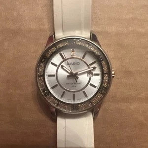 Casio Ladies LTP-1358 Wrist Watch - Picture 1 of 7