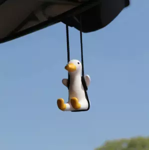 Swinging Duck Rear View Mirror Hanging Ornament Decoration Pendant Charm Accesso - Foto 1 di 7