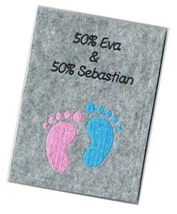 Bestickte Mutterpasshülle • 50& Mama & 50% Papa • Baby Füße • Filz • Neu 2017 • - Bild 1 von 2