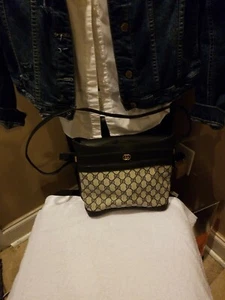 BORSA A TRACOLLA VINTAGE GUCCI - Foto 1 di 6