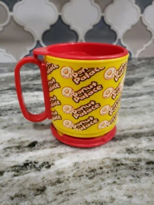 Vintage Retro Donut Palace Coffee Club Yellow Plastic Travel Mug Whirley  Base - Image 1 of 4