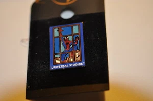 SPIDERMAN UNIVERSAL STUDIOS - PIN - NEU AUF KARTE - Bild 1 von 1