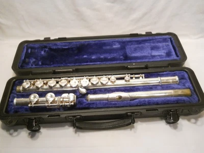 Selmer Model 1206 ~ Silver-Plated Flute With Hard Case ~ Made in USA - Image 1 of 4