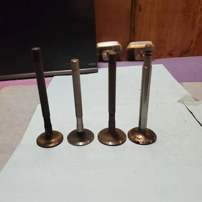 1950-59 Chrysler/Dodge/Plymouth/Desoto Lote de 4 Válvulas Desconhecidas NOS - Imagem 1 de 4