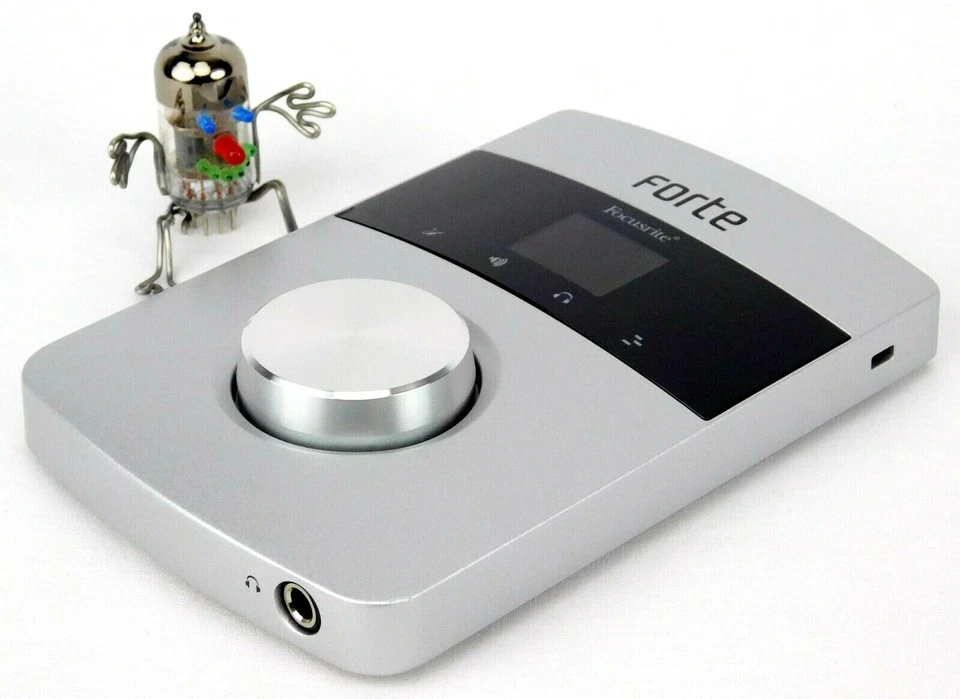 Focusrite Forte USB2.0 Audio Interface Mac / PC + Neuwertig + OVP +1.5J Garantie - Bild 1 von 4