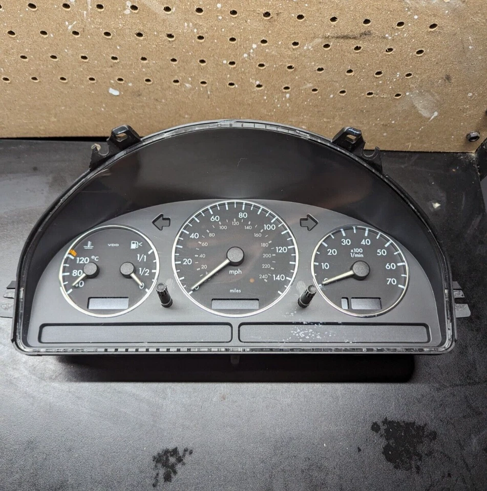 Velocímetro painel de instrumentos 2003 Mercedes Ml350 fabricante de equipamento original - Imagem 1 de 4