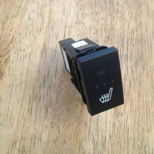 2008 Mazda 3 Center Dash Seat Bottom Heater Control Switch Button w / Light OEM - Imagen 1 de 7