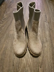 Soda Brown 8 Suede Womens Booties - Picture 1 of 6