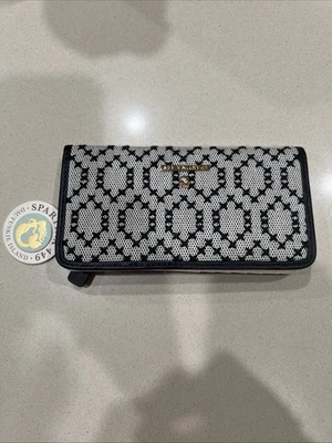 Spartina 449 Daufuskie Island Bifold Wallet “City Market Cross Stitch” NEW - Image 1 of 4