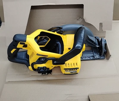 DEWALT DCS577B (Tool Only) 60V Max Flexvolt 7-1/4" Worm Drive Style Circular Saw - Image 1 of 4