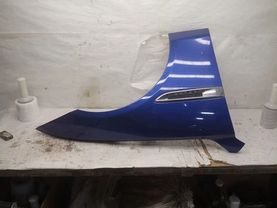 Guardabarros derecho pasajero compatible con 17-20 XE 3051381 Foto 1 de 4