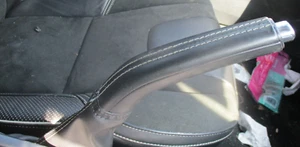 Volvo V40 R 2016 diseño manual estacionamiento freno de mano mecanismo de palanca - Imagen 1 de 4