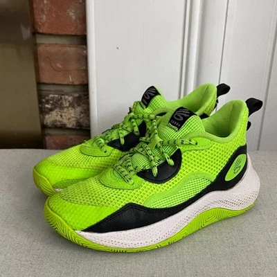 Under Armour Size 2 Neon Green Stephen Curry Basketball Sneakers - Image 1 of 4
