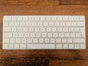 Apple Magic Keyboard - Qwerty anglais britannique - Lightning - Photo 1/2