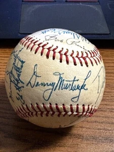 1974 PITTSBURGH PIRATES TEAM SIGNED AUTOGRAPHED BASEBALL! DOCK ELLIS, STARGELL! - Picture 1 of 6