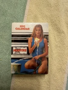 Hooters Kalender Mädchen Vintage 1995 Spielkarten Sealed Hoyle USA Neu Ungeöffnet - Bild 1 von 2
