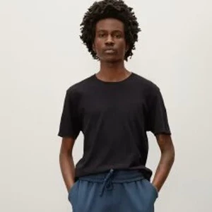 Neu mit Etikett Everlane Herren The Organic Cotton Rundhals Slim Fit T-Shirt schwarz Größe M - Bild 1 von 11