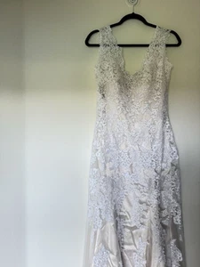 Maggie Sottero Wedding Dress - Picture 1 of 7