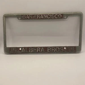Vintage Händler Albera Bros Chrysler Jeep Nummernschild Rahmenabdeckung rot Metall - Bild 1 von 11