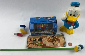 5 Juguetes Disney Pato Donald en Die Cast Motorama Car, Nitelight, Banco + - Imagen 1 de 13