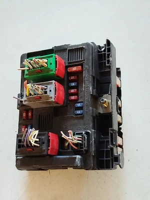 Modulo scatola fusibili PEUGEOT 307 Break 3E 9636079380 1.60 Diesel 66kw 2008 26766312 - Immagine 1 di 3