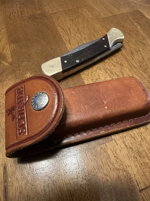 Navaja de bolsillo plegable Schrade con estuche de cuero LB7 Foto 1 de 4