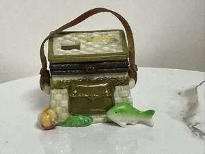 Vintage Midwest of Cannon Falls Angeln Gatter Porzellan Klappdose mit Fisch - Bild 1 von 7