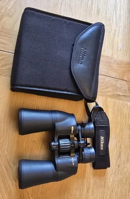 Nikon action 10-22 x 50 zoom binoculars - nice condition condition - Image 1 of 4
