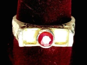 Anillo de plata 925 bellamente grabado, con rubí birmano de 5 mm, talla T - Imagen 1 de 7