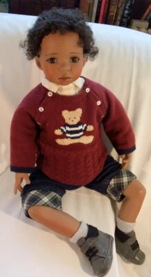 Poupée assise Celia Dolls, biscuit/porcelaine, 60cm - Immagine 1 di 4