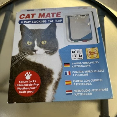 Cat Mate 4 Vías Bloqueo Gato Transparente Silencioso Puerta Solapa Forro Magnético Blanco-2 Foto 1 de 4