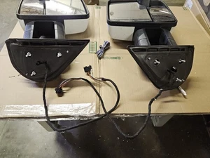 Used Painted White 07-14 Silverado Sierra Tow Mirrors Switchback Power Heated - Bild 1 von 14