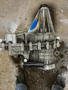 1999-2002 Chevy Silverado 1500 2500 Transfer Case Assembly OPT NP8 - Picture 1 of 3