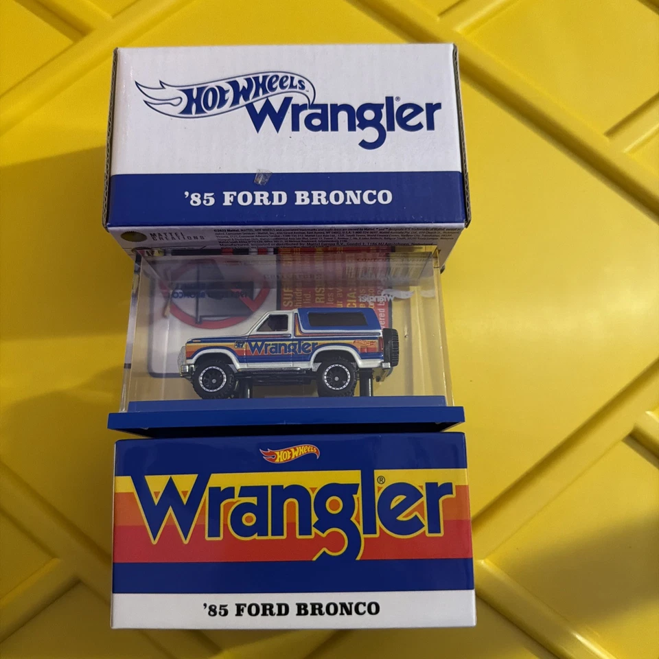 Ford Bronco 1985 exclusivo de Hot Wheels 2024 RLC WRNGLER Foto 1 de 1