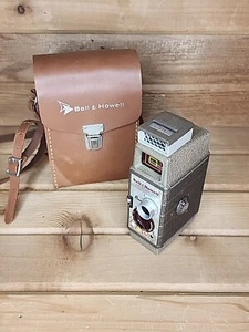 Vintage 1950s  Bell & Howell 252 8MM Movie Camera With Case - Picture 1 of 5