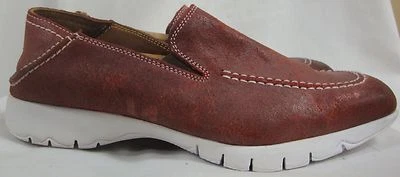 FIVE HUSH PUPPIES VIBRAM RED SLIP ON LOAFER SHOES WITH WHITE STITCHING MENS SZ 8 - Image 1 of 4