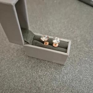 Brilliant cut stud earrings in rose gold over sterling silver - Picture 1 of 4