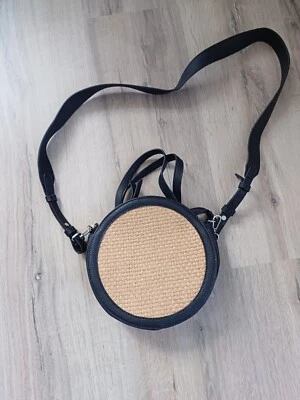 top neuw. schwarze Umhängetasche mit Gurt Crossbody Miss C&A Kork - Bild 1 von 4