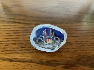 MINIATURA DE ARTE POPULAR de colección Hecho a mano Belén Diorama en PINTOR CON CÁSCARA DE NOGAL - Imagen 1 de 7