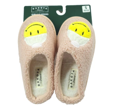 Dakota Fleece Girls Slippers Pink Plush Smiley Face Emoji Child Size 11/12 Shoes - Image 1 of 4