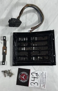 1972-1989 Mercedes-Benz R107 Dash Speaker Grill (342) - Bild 1 von 5