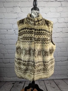 Roz & Ali Women's Zip Front Faux Fur Geometric Print lined Vest Size 18/20 clos1 - Picture 1 of 10