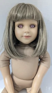 Bambola Posable 23in My Twinn occhi rosa tono pelle medio LEGGI - Foto 1 di 13