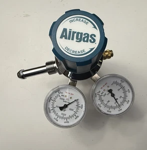 AirGas Air Gas 2123301-2A-580 Gas Regulator - Picture 1 of 8